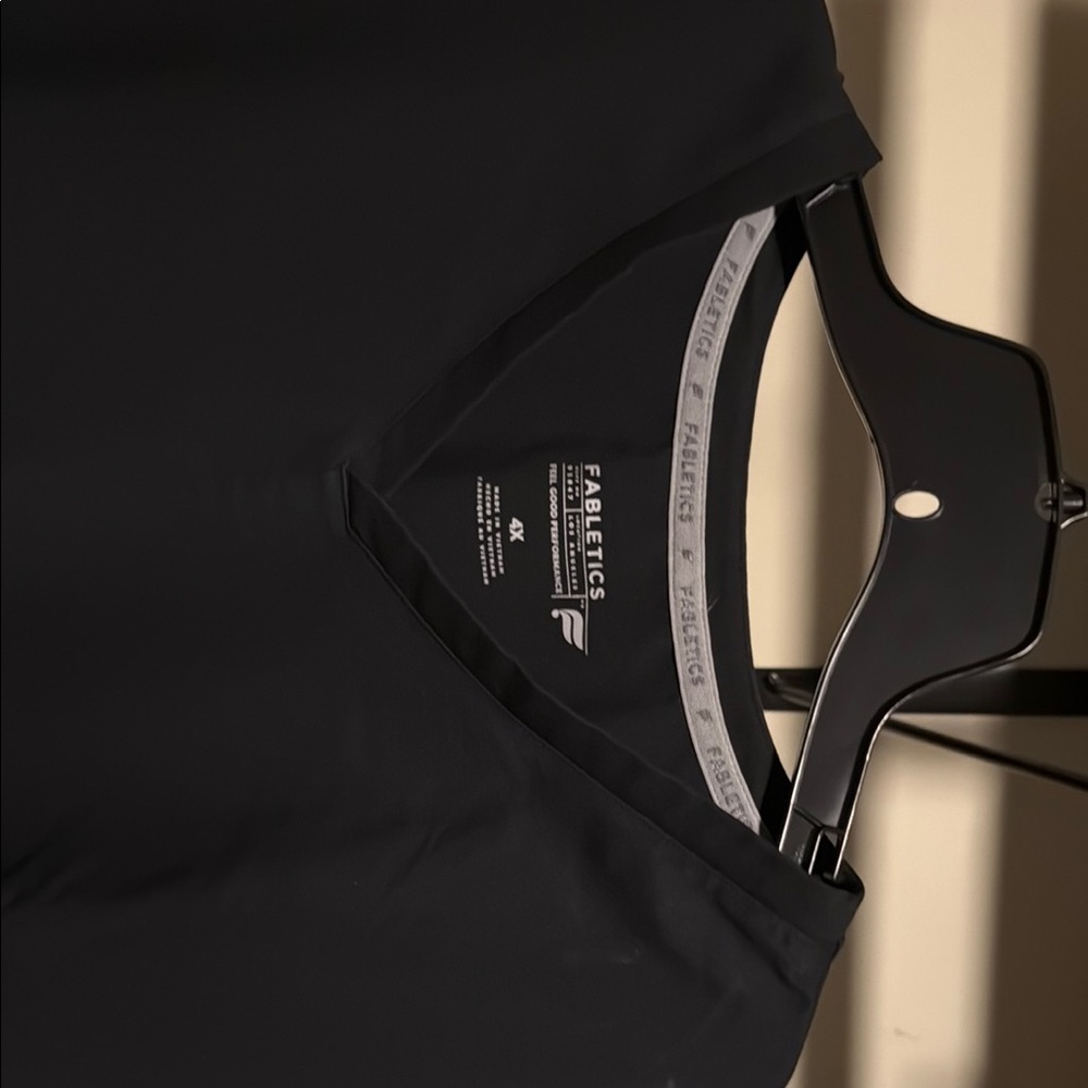 Fabletics Scrub Top Black V-Neck 4XL
